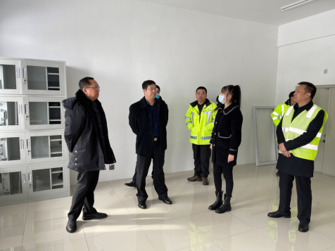 郝晶祥董事长调研桦皮厂收费站开通前建设准备情况.png