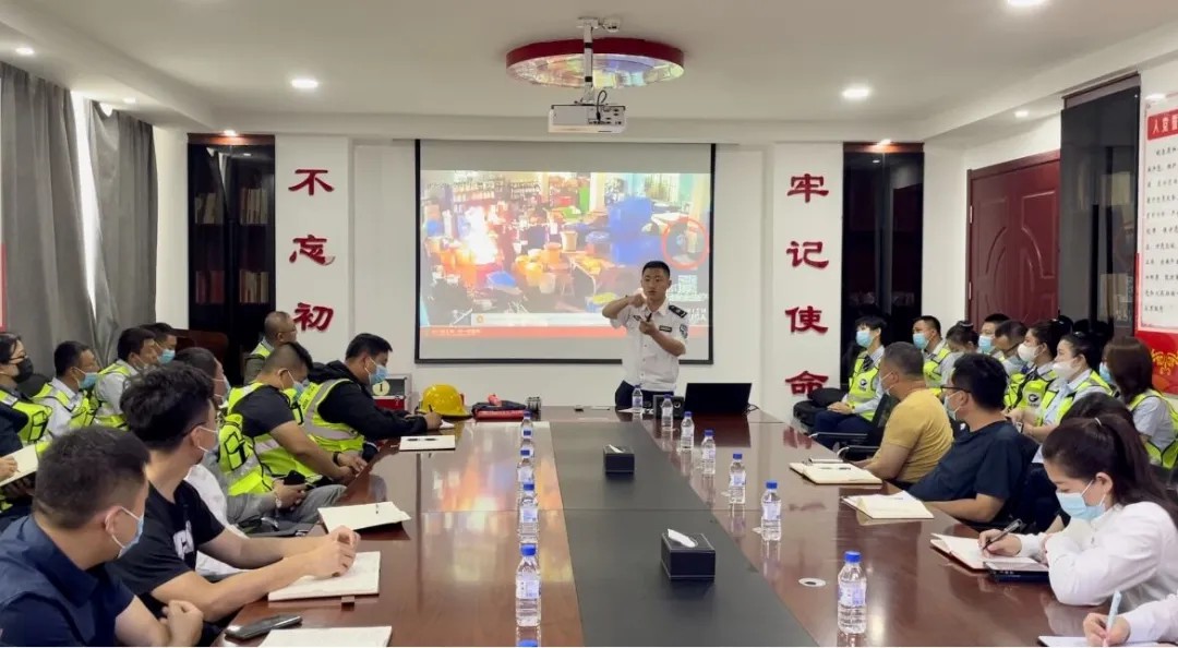 长春分公司：开展消防安全知识培训及应急实操演练活动2.jpg