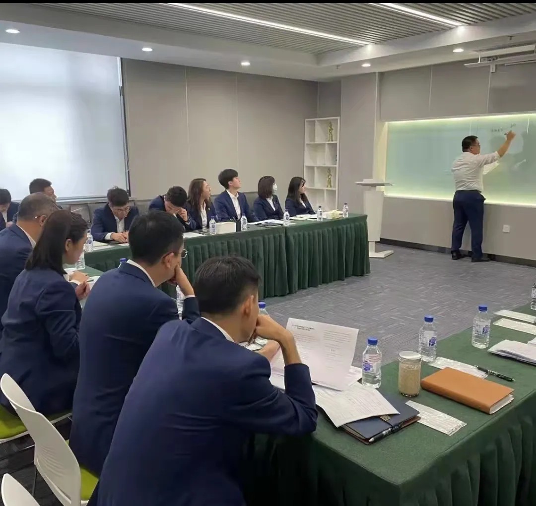 吉高担保：深入开展案例交流分析 有效推进人才队伍建设.jpg