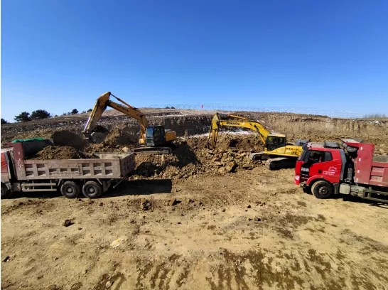要闻 一线春潮急——烟筒山至长春高速公路项目复工3.jpg
